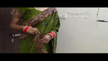 hot girl pussyfucking Indian Hot Stepmom has hot sex with stepson in kitchen! Father doesn't know, with clear Audio, Indian Desi stepmom dirty talk  in hindi audio